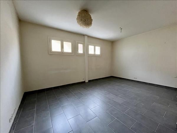 Appartement à vendre |  La Châtre |  2 pièces | 64 m²