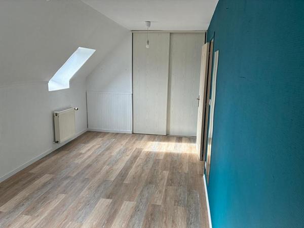 Charmante Maison Familiale et Individuelle ? 3 niveaux ? 1 étage ? 3 Chambres ? Sous Sol Total ? Terrain 3545 m2