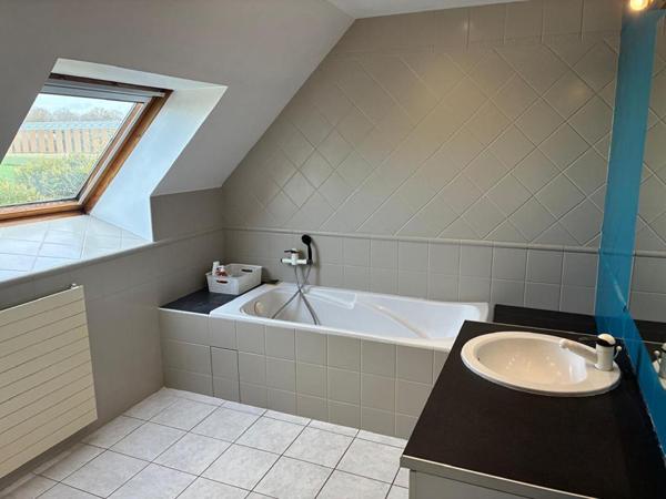 Charmante Maison Familiale et Individuelle ? 3 niveaux ? 1 étage ? 3 Chambres ? Sous Sol Total ? Terrain 3545 m2