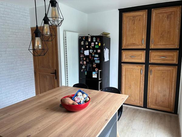 Charmante Maison Familiale et Individuelle ? 3 niveaux ? 1 étage ? 3 Chambres ? Sous Sol Total ? Terrain 3545 m2