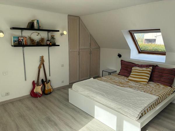 Charmante Maison Familiale et Individuelle ? 3 niveaux ? 1 étage ? 3 Chambres ? Sous Sol Total ? Terrain 3545 m2