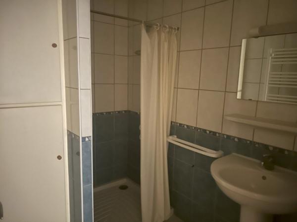 Maison individuelle 4 chambres avec grenier aménageable de 77 m², spacieuse jardin et tout-à-l'égout Aulnay