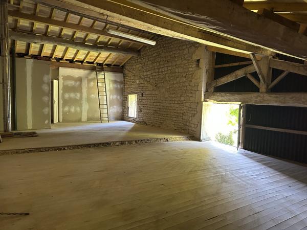 Maison individuelle 4 chambres avec grenier aménageable de 77 m², spacieuse jardin et tout-à-l'égout Aulnay