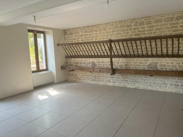 Maison individuelle 4 chambres avec grenier aménageable de 77 m², spacieuse jardin et tout-à-l'égout Aulnay
