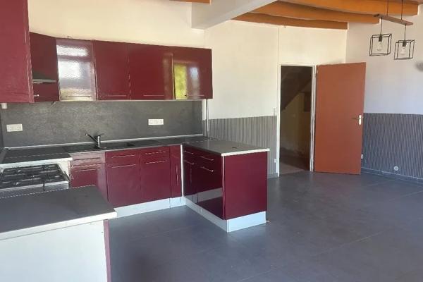 Maison individuelle 4 chambres avec grenier aménageable de 77 m², spacieuse jardin et tout-à-l'égout Aulnay