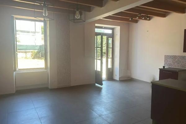 Maison individuelle 4 chambres avec grenier aménageable de 77 m², spacieuse jardin et tout-à-l'égout Aulnay