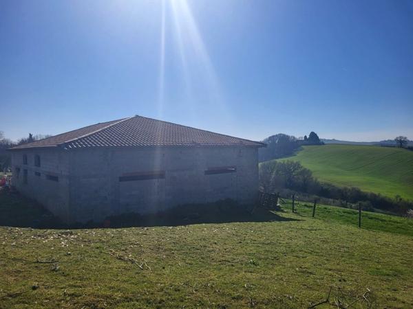 A VENDRE - Bergerie - Secteur Samatan Pebees