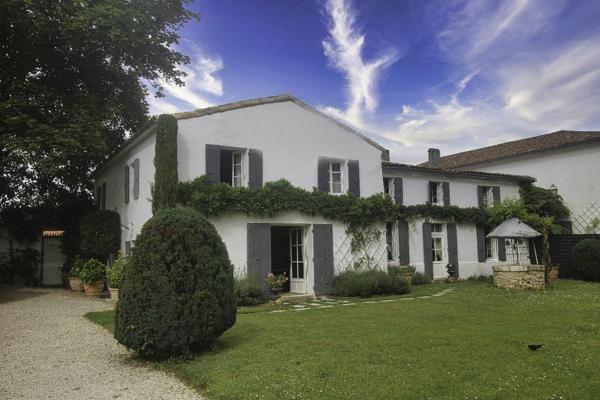 Maison indépendante avec piscine Etaules