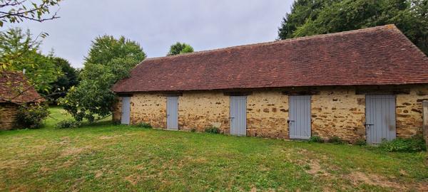 MAISON EN PIERRES , DEPENDANCES ,1 HECTARE , SAINT YRIEIX LA PERCHE , HAUTE-VIENNE Saint yrieix la perche