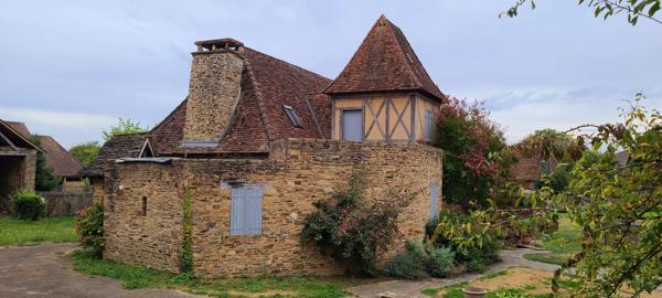MAISON EN PIERRES , DEPENDANCES ,1 HECTARE , SAINT YRIEIX LA PERCHE , HAUTE-VIENNE Saint yrieix la perche