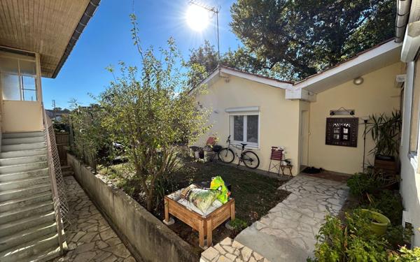 Maison à vendre    6 pièces • 142 m2 Mérignac