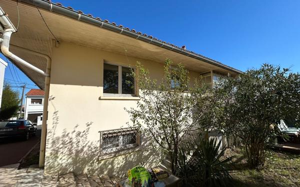 Maison à vendre    6 pièces • 142 m2 Mérignac