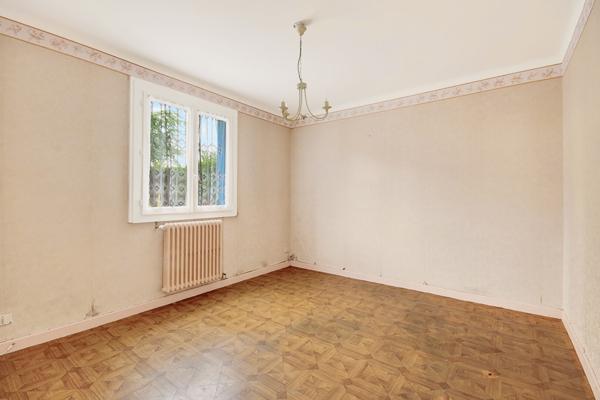 Maison à vendre à Trégueux Deux logements indépendants et beau terrain de 1 200 m²