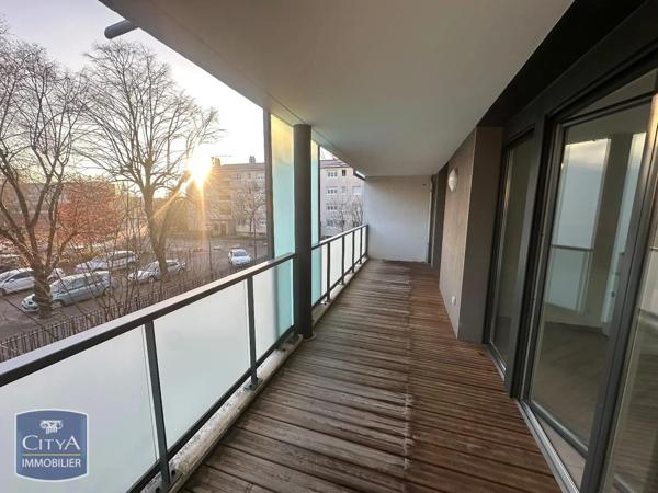 Appartement à louer 3 pièces 75.88m² Bourg-en-Bresse (01000)