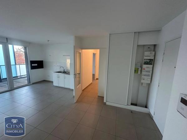 Appartement à louer 3 pièces 75.88m² Bourg-en-Bresse (01000)