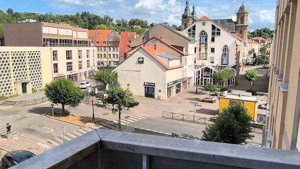 Appartement 2 chambres - 83,53 m² -Hypercentre Saint-Avold - Ascenseur, cave et 2 balcons