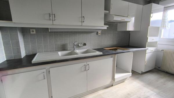 Appartement 2 chambres - 83,53 m² -Hypercentre Saint-Avold - Ascenseur, cave et 2 balcons