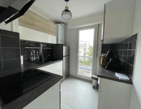 Appartement T2 lumineux avec balcon - proche gare de Châtell