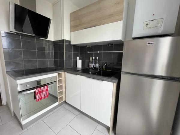 Appartement T2 lumineux avec balcon - proche gare de Châtell