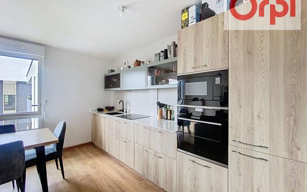 Appartement à vendre    4 pièces • 78,48 m2 Guyancourt