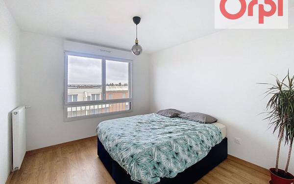 Appartement à vendre    4 pièces • 78,48 m2 Guyancourt