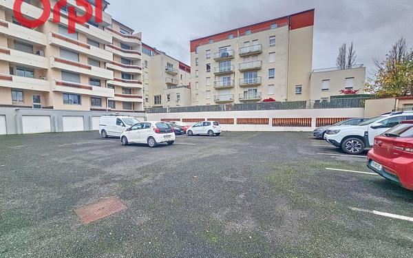 Stationnement à vendre    12,50 m2 Vichy