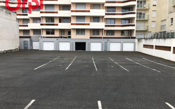 Stationnement à vendre    12,50 m2 Vichy