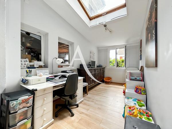 Maison Bois D Arcy 8 pièces 143 m2