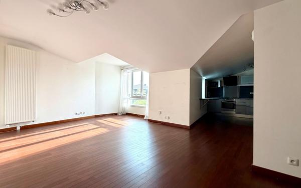 Appartement à louer    4 pièces • 84,76 m2 Joinville-le-Pont