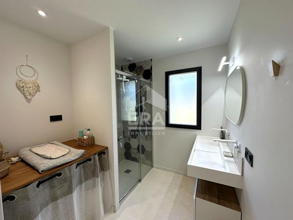 Maison contemporaine 5 pièces 131 m2