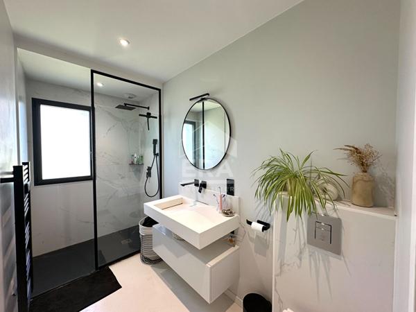 Maison contemporaine 5 pièces 131 m2