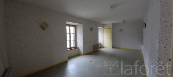 Location bureau près de Saint-Flour - 4 pièce(s) - 120 m² - 800 € par mois