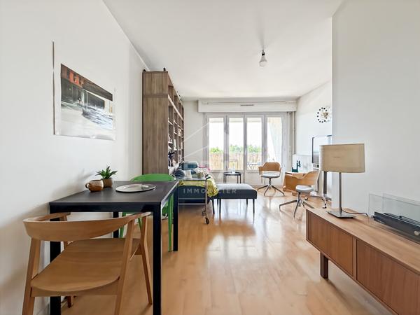 Boissière- Appartement Montreuil 2/3 pièces de 55 m² avec balcon, parking et cave