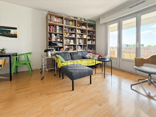 Boissière- Appartement Montreuil 2/3 pièces de 55 m² avec balcon, parking et cave