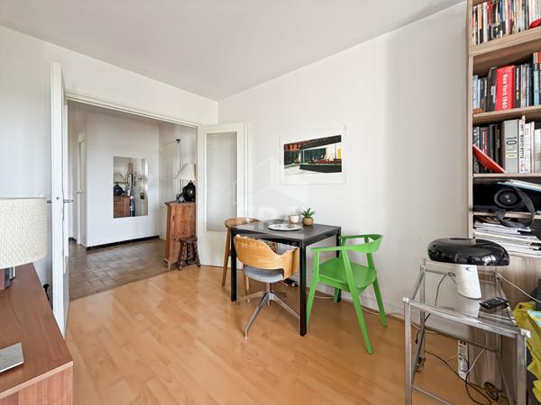 Boissière- Appartement Montreuil 2/3 pièces de 55 m² avec balcon, parking et cave