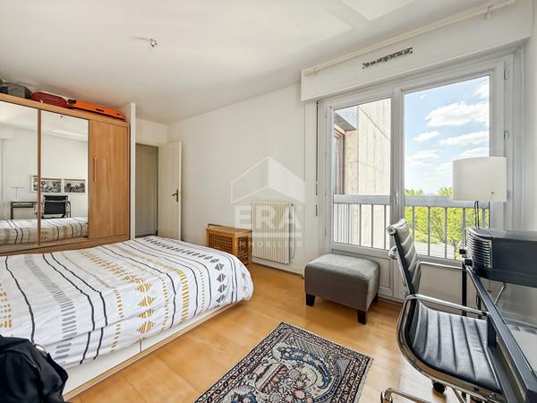 Boissière- Appartement Montreuil 2/3 pièces de 55 m² avec balcon, parking et cave
