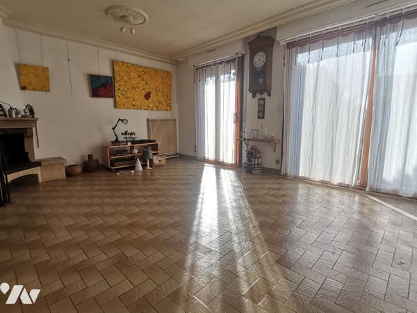 MONTFORT SUR MEU - Maison de 106 m² hab., sur sous-sol, 4 chambres et terrain de 532 m²