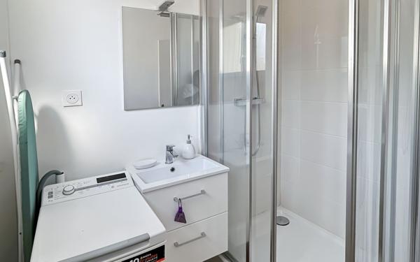 Appartement à louer    4 pièces • 64,38 m2 Lyon 8