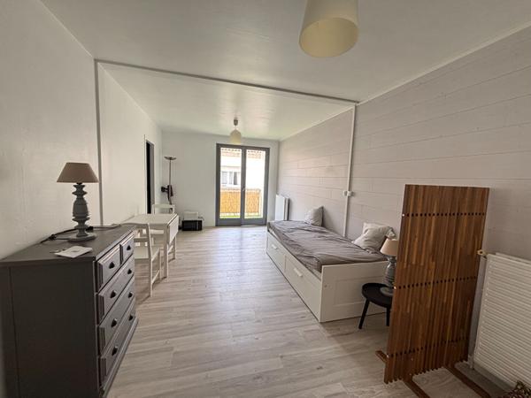 Appartement à louer Bordeaux : 1 pièces, 30m² avec 0 chambre(s) à 750€ - AJP Immobilier Bordeaux Saint-Augustin
