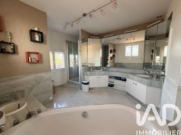 Maison à vendre 8 pièces 360 m² Jaunay-Marigny