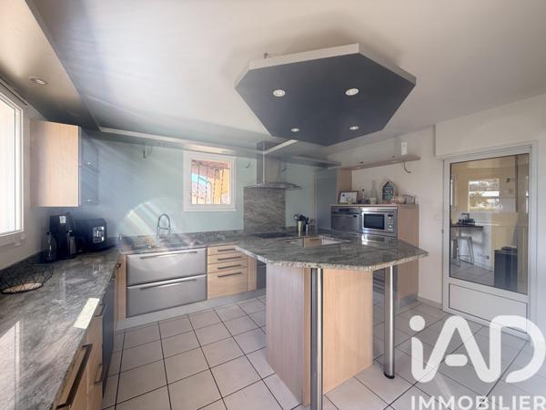 Maison à vendre 8 pièces 360 m² Jaunay-Marigny