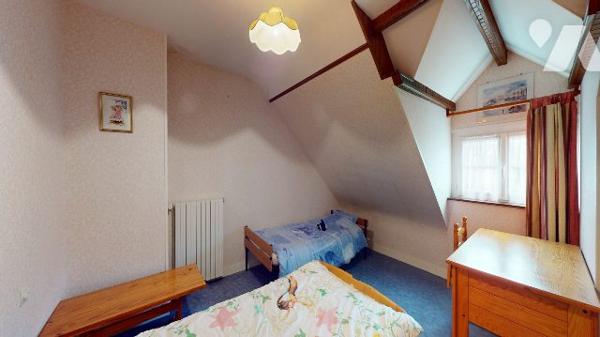 ENSEMBLE IMMOBILIER - LES PIEUX