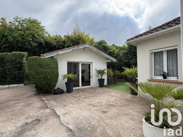 House for sale 4 rooms 105 m² Bon-Encontre
