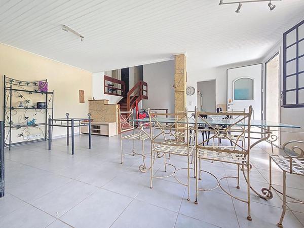 Maison  5 pièce(s) 150 m2