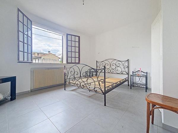 Maison  5 pièce(s) 150 m2