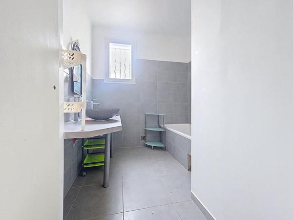 Maison  5 pièce(s) 150 m2