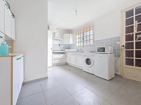 Maison  5 pièce(s) 150 m2