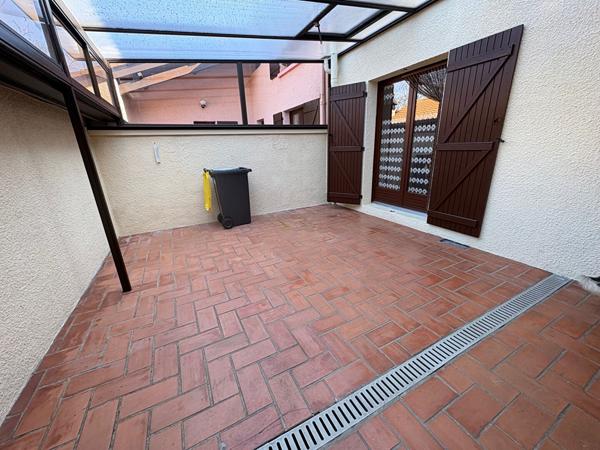 MAISON T3 AVEC JARDIN /TERRASSE COUVERTE ET GARAGE