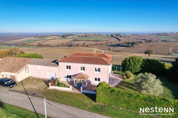 A Vendre Maison de 210 m² avec dépendances, garage et parc arboré de plus de 3700 m² à Gazaupouy