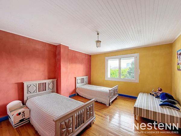 A Vendre Maison de 210 m² avec dépendances, garage et parc arboré de plus de 3700 m² à Gazaupouy